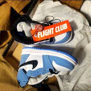 Air Jordan retro 1 unc